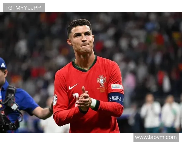 足球明星庆祝手势比6引发热议球迷纷纷模仿成新潮流 足球明星庆祝手势比6引发热议球迷纷纷模仿成新潮流