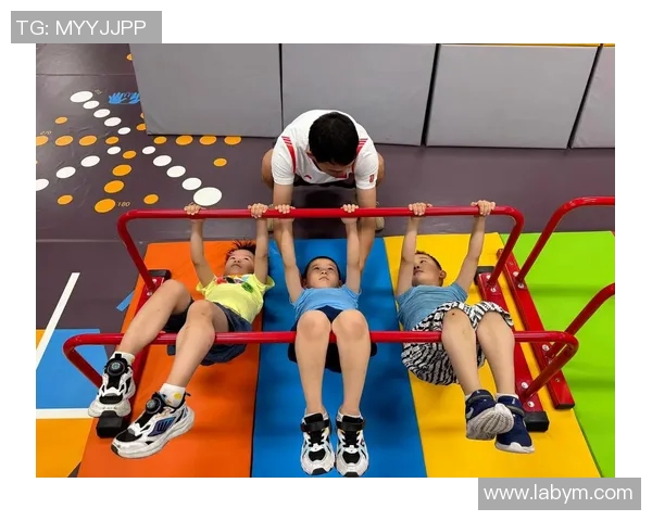 万国体育体能培训助力青少年健康成长与全面发展新模式探索